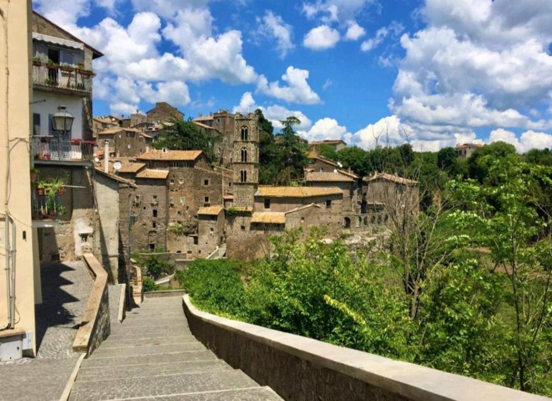 La Casina Di Karol Apartment Ronciglione  Luaran gambar