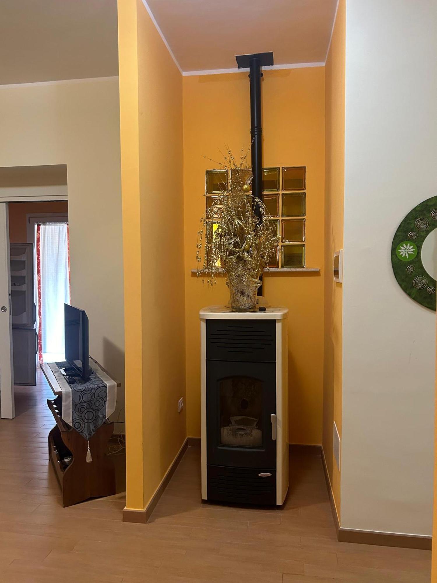 La Casina Di Karol Apartment Ronciglione  Luaran gambar